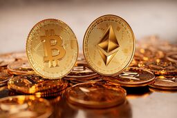 قیمت بیت‌کوین و اتریوم امروز یکشنبه ۱ شهریور ۱۴۰۵/ کاهش قیمت بیت‌کوین