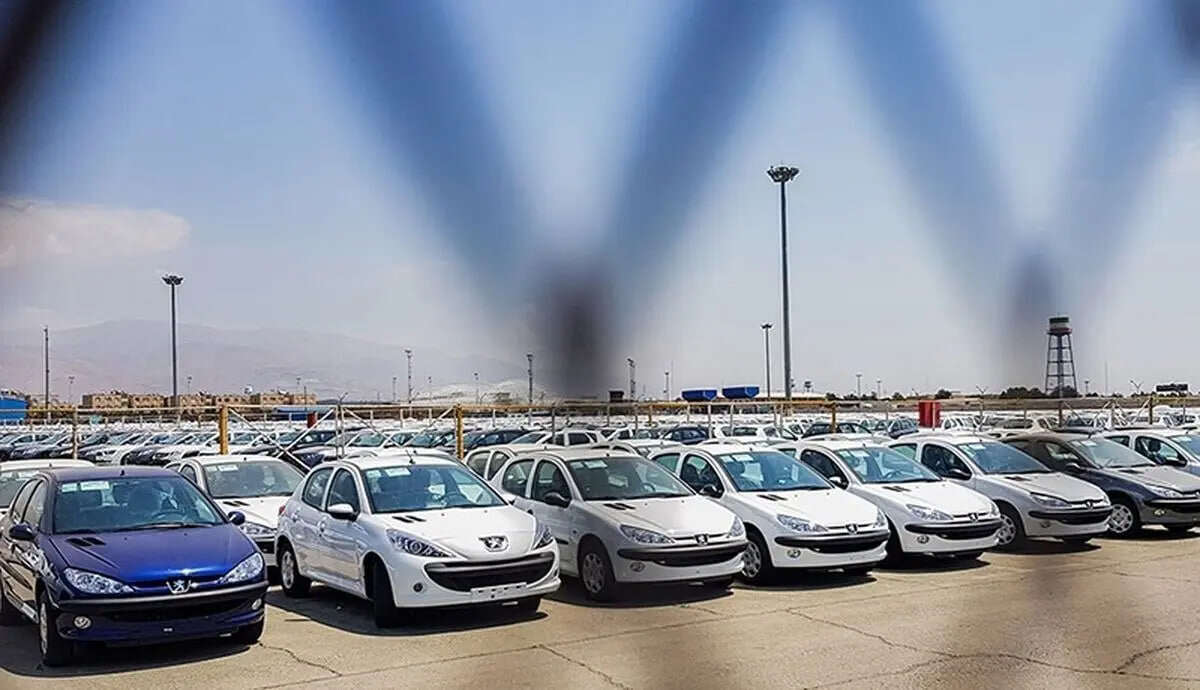 قیمت روز خودرو/ موج شدید گرانی در بازار خودرو همزمان با صعود نرخ ارز