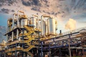 صنایع بزرگ برای بدنه اقتصادی کشور ضعف و شکنندگی ایجاد می‌کند