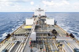 غول‌های کشتیرانی ژاپن فلج شدند