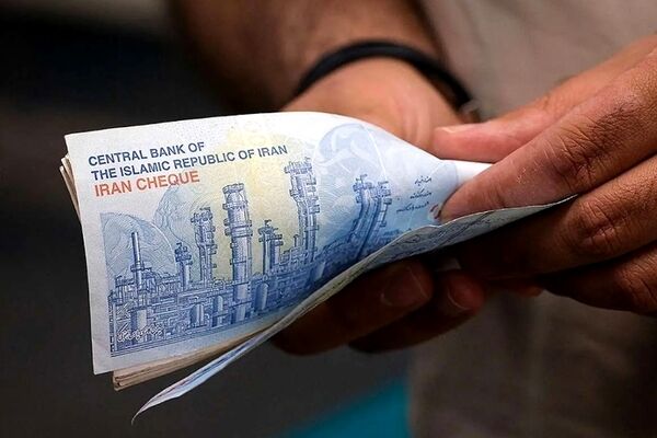 جنجال بر سر فرمول جدید مستمری بازنشستگان/ ۷۰ درصد کارگران حداقل‌بگیرند