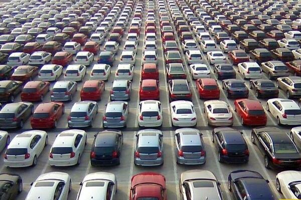 تغییر قیمت خودرو شدت گرفت/ این مدل یک روزه ۸۴۰ میلیون تومان تکان خورد/ جدول