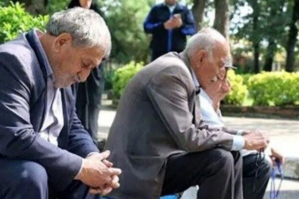واریزی میلیونی به حساب بازنشستگان آغاز شد/ حقوق تیرماه همراه با پرداخت معوقات فروردین و اردیبهشت واریز می‌شود؟
