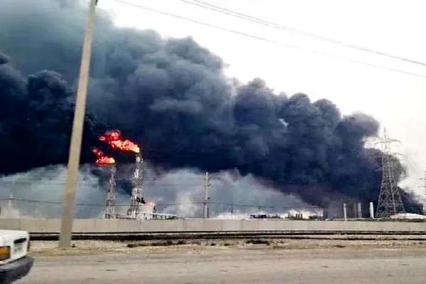 بمباران گنج پتروشیمی