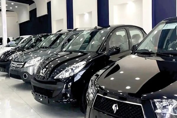 تکان ادامه‌دار قیمت‌ها در بازار خودرو/ قیمت این خودروها یک روزه ۹۰ تا ۲۵۰ میلیون تومان تغییر کرد + جدول قیمت‌ها