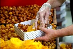 وقتی زولبیا بامیه ۱۰ هزار تومان بود/ قیمت شیرینی ماه‌رمضان فقط در ۷ سال، ۵۰ برابر شد