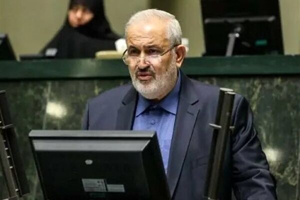 وزیر نیرو: افغانستانی‌ها بسیار خوش‌حساب هستند/ حتی یک ریال هم بابت فروش برق، طلبکار نیستیم