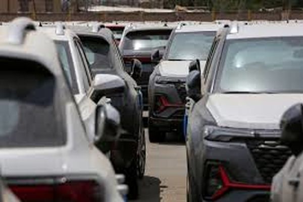 خودروهای وارداتی گران می‌شوند؟