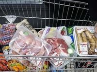 جدیدترین قیمت کالاهای اساسی منتشر شد/ میزان تغییر قیمت گوشت، مرغ، روغن، تخم‌مرغ، برنج و شکر چقدر بود؟ + جدول