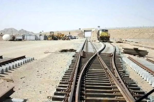 حرکت قطارهای راه‌آهن لرستان تا اطلاع ثانوی لغو شد