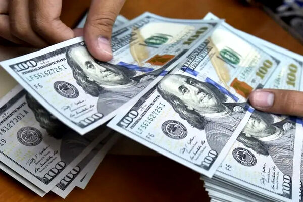 قیمت زمان بازگشایی بازار دلار، یورو و سایر ارزها امروز ۲۴ خرداد ۱۴۰۵/ دلار ۱۷۲ هزار تومان شد+ جدول