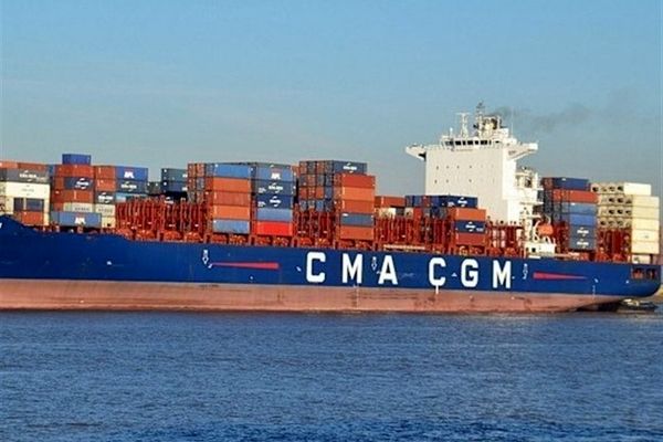 عبور کشتی تجاری فرانسه از تنگه هرمز با هماهنگی ایران