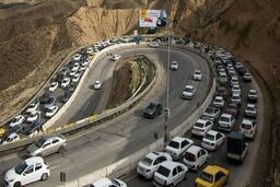 ترافیک در برخی مقاطع محورهای هراز و چالوس سنگین است