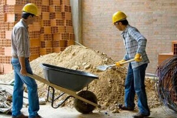 گام جدید دولت برای کارگران ساختمانی/ پوشش مشاغل سخت با پرداخت ۴ درصد حق بیمه