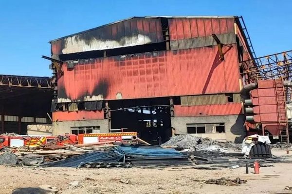 میزان خسارت در کارخانه‌های فولاد اصفهان چقدر است؟