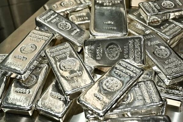 چرا فروش نقره سخت است؟