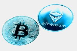 قیمت بیت‌کوین و اتریوم امروز شنبه ۵ اردیبهشت ۱۴۰۵/ کاهش قیمت بیت‌کوین