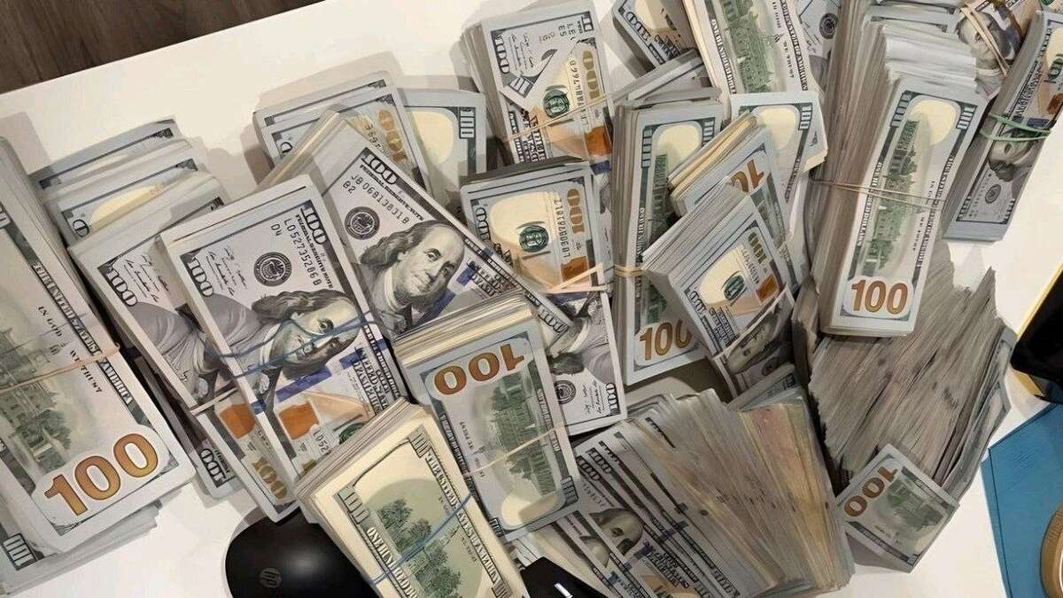 قیمت دلار آزاد به 183 هزار تومان رسید